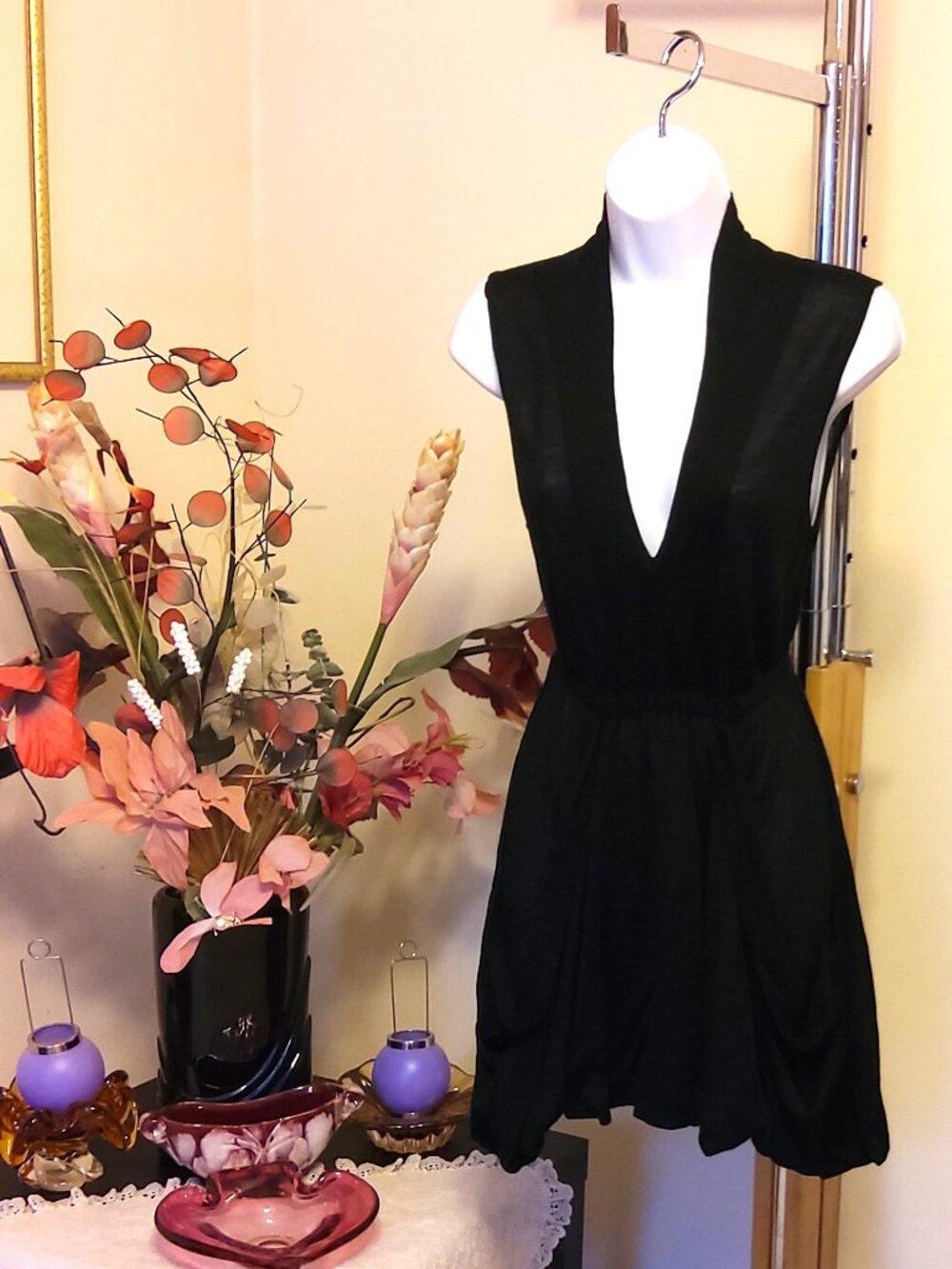 NWOT MI52 AO Women's Sleeveless V Neck Black Knit Cardigan Dress Size 2